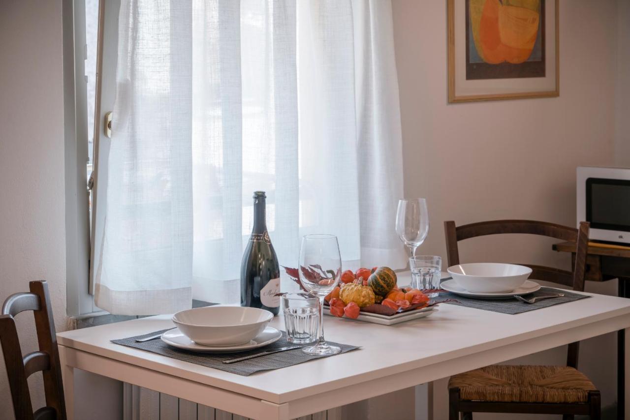 Lovely Mansard Iseo Portelle Holiday With Private Parking And Bike Storage Exteriör bild