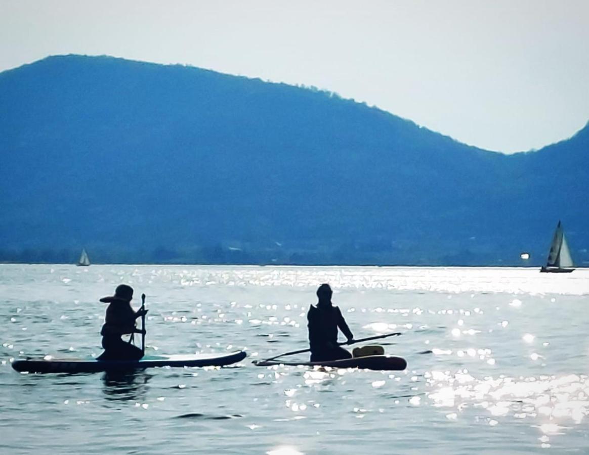 Lovely Mansard Iseo Portelle Holiday With Private Parking And Bike Storage Exteriör bild